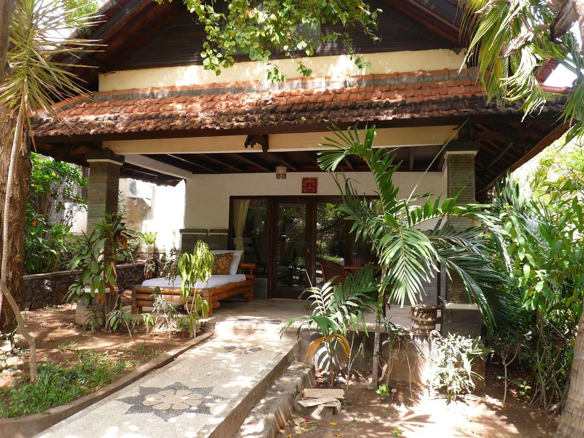 Wawa Wewe II Villas Amed Exterior foto